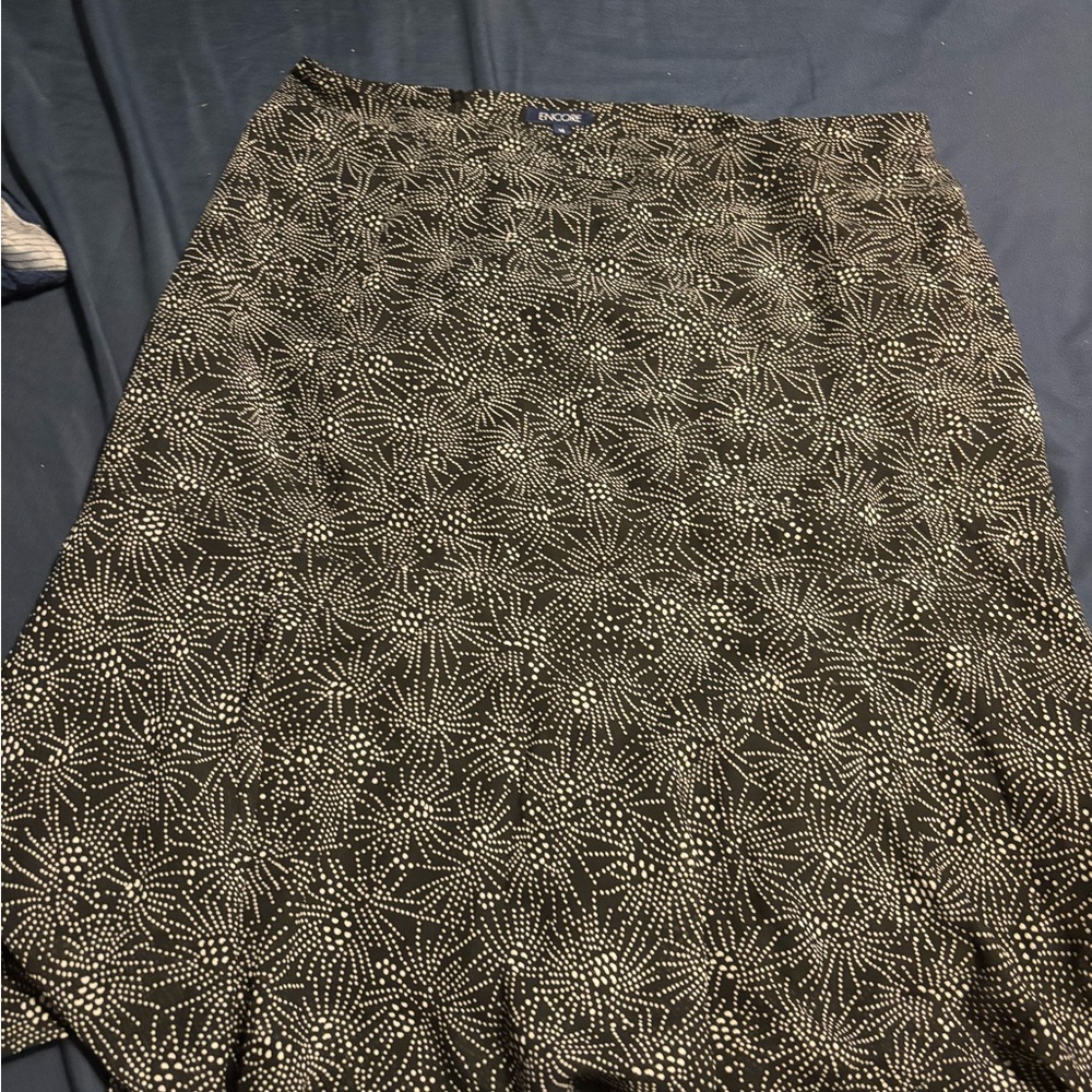 Encore Jeans Black and White Starburst A-Line Skirt